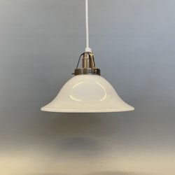 Klockskärmslampa opalvit mellan 22 cm
