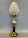 Vacker fotogenlampa på svart träfot 14'''