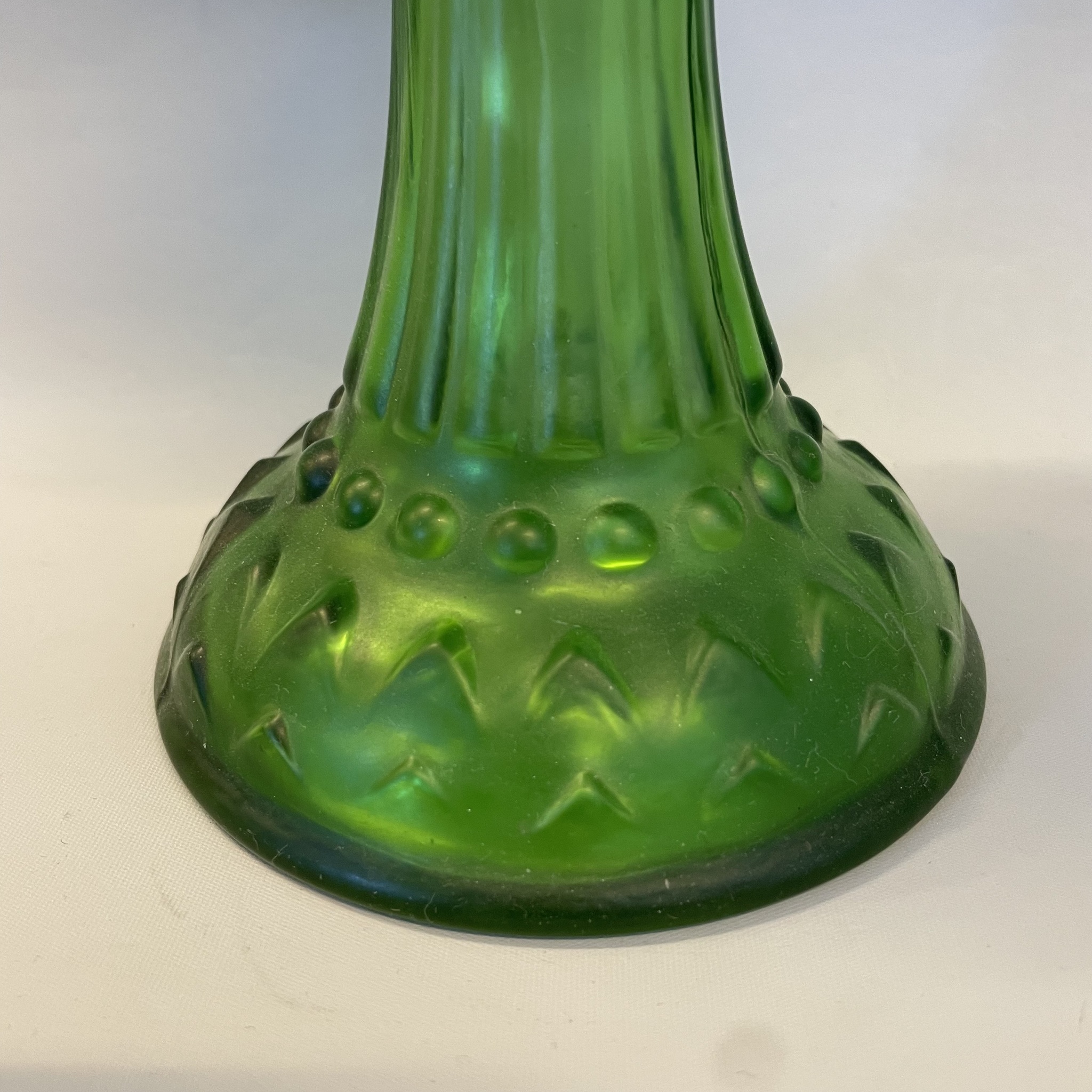 Lotuslampa äldre i grönt glas 2 ½''