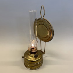 Miniatyrvägglampa i mässing 2''' med reflektor