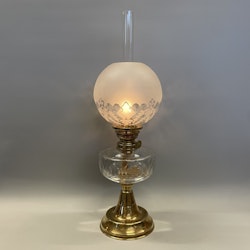 Fotogenlampa med antik klotkupa 10'''