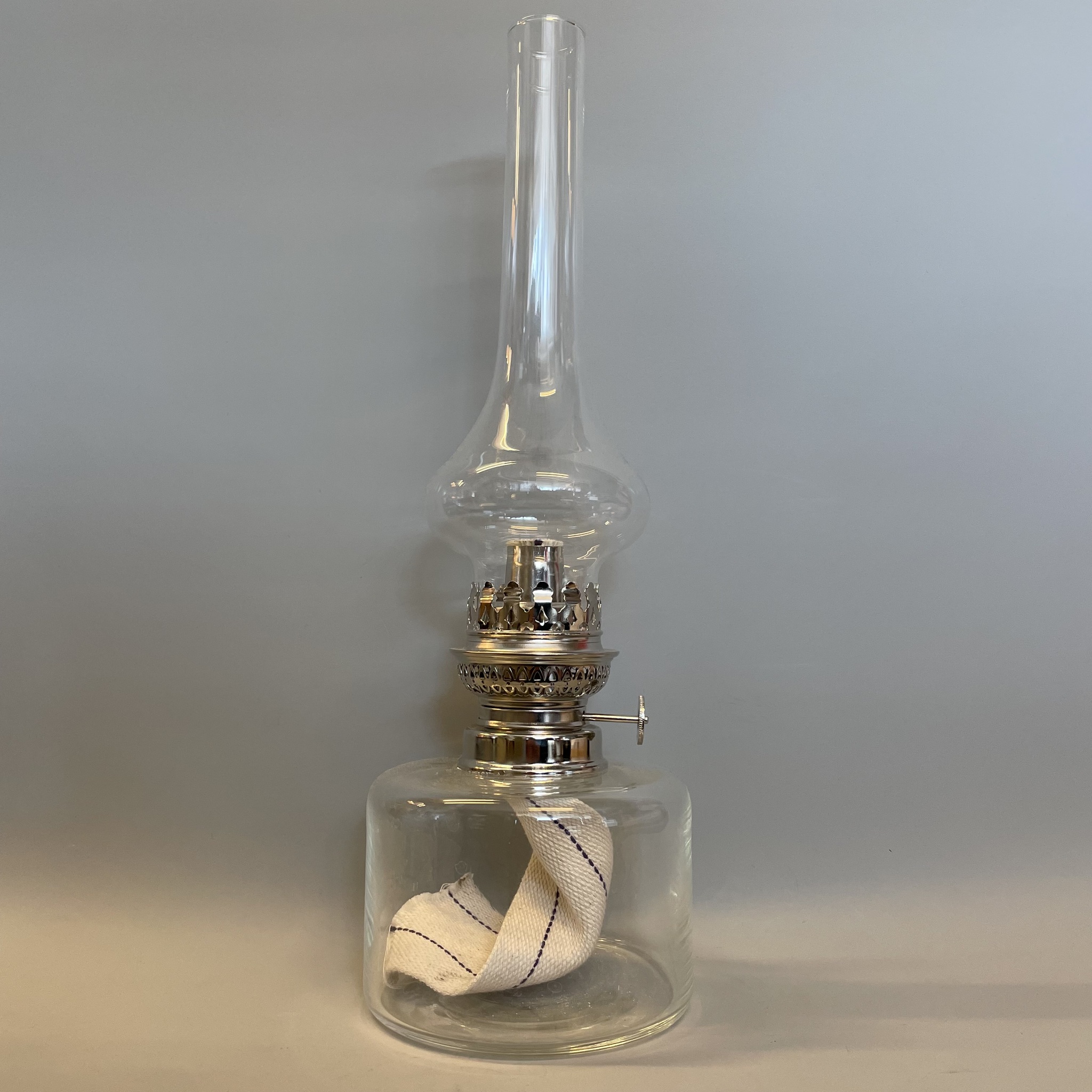 Österlenlampan glasklar/nickel - Lysande Sekler