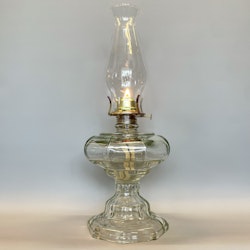 Glasfotogenlampa med Lotusbrännare