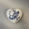Hjärtformad ask med lock i porslin - Rehn