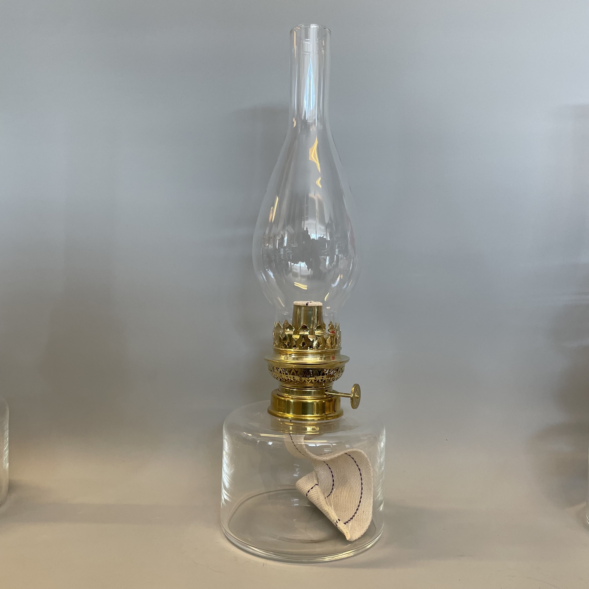 Österlenlampan glasklar/mässing - Lysande Sekler