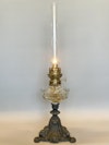 Bordsfotogenlampa på fot med facettslipat oljehus 10'''