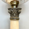 Elegant fotogenlampa på alabasterfot med kungsblå skärm 14'''