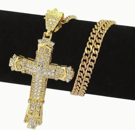 18k guldpläterat halsband. Hel strass