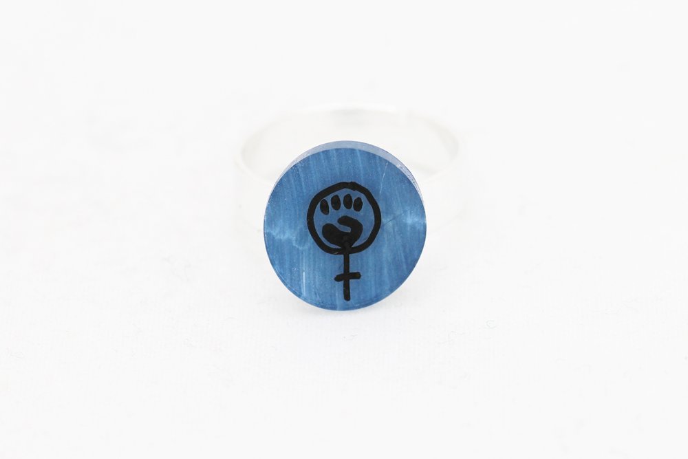 Blå ring, feminist