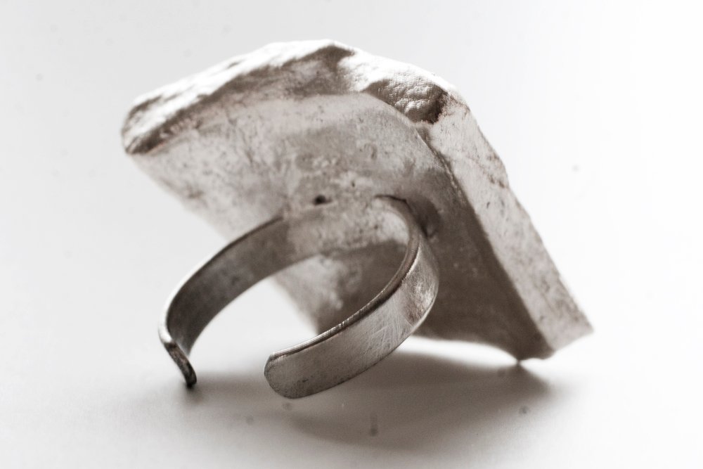 Retroporslin och silver, ring