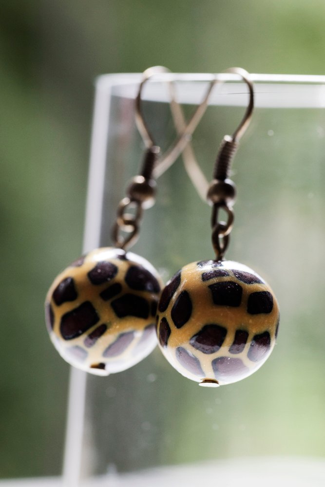 Leopardmönstrade pärlor, örhängen