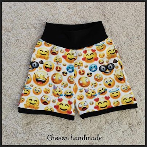 Shorts, Emoji på vitt