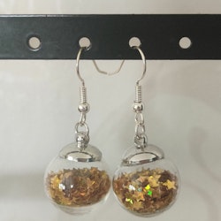 Örhängen glasglob med guld stjärnglitter