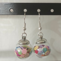 Örhängen glasglob med mix av cirkelglitter