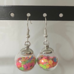Örhängen glasglob med mixad neon cirklar 16mm