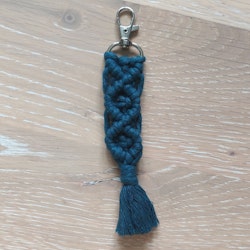 Makraményckelring fläta Peacock blue