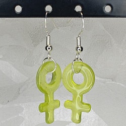Örhängen med små kvinnosymboler i lime zest