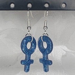 Örhängen med små kvinnosymboler med glitter blå