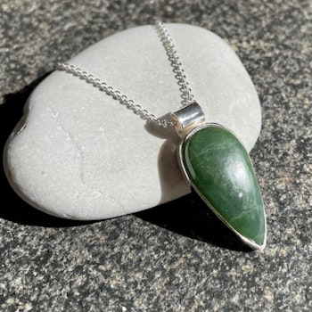 Halsband med sepentin