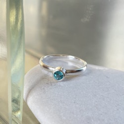 Ring med topas, stl 16,25