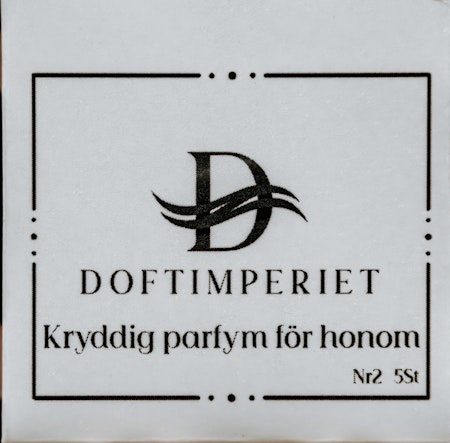 Kryddig parfym för honom