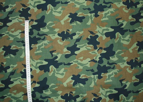 Tyg Camouflage Grönt - Barnvagnstillbehör | barnkläder | Köp hos ida.p  design