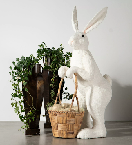 Hare Med Korg Vit Stor 39x60x110cm. Förbeställning