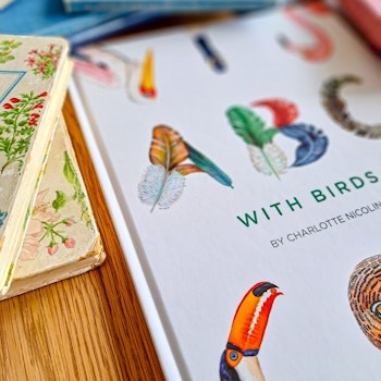 Barnbok ABC WITH BIRDS
