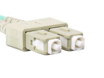 FIBEROPTISK PATCHKABEL MM LC/UPC-SC/UPC DUPLEX 5M LSZH OM4 50/125 3,0MM VIOLETT LANBERG