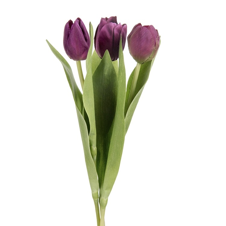 Tre konstgjorda, mörkt lila, tulpaner som är olika mycket utslagna.