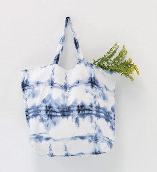 Tote bag tie and dye