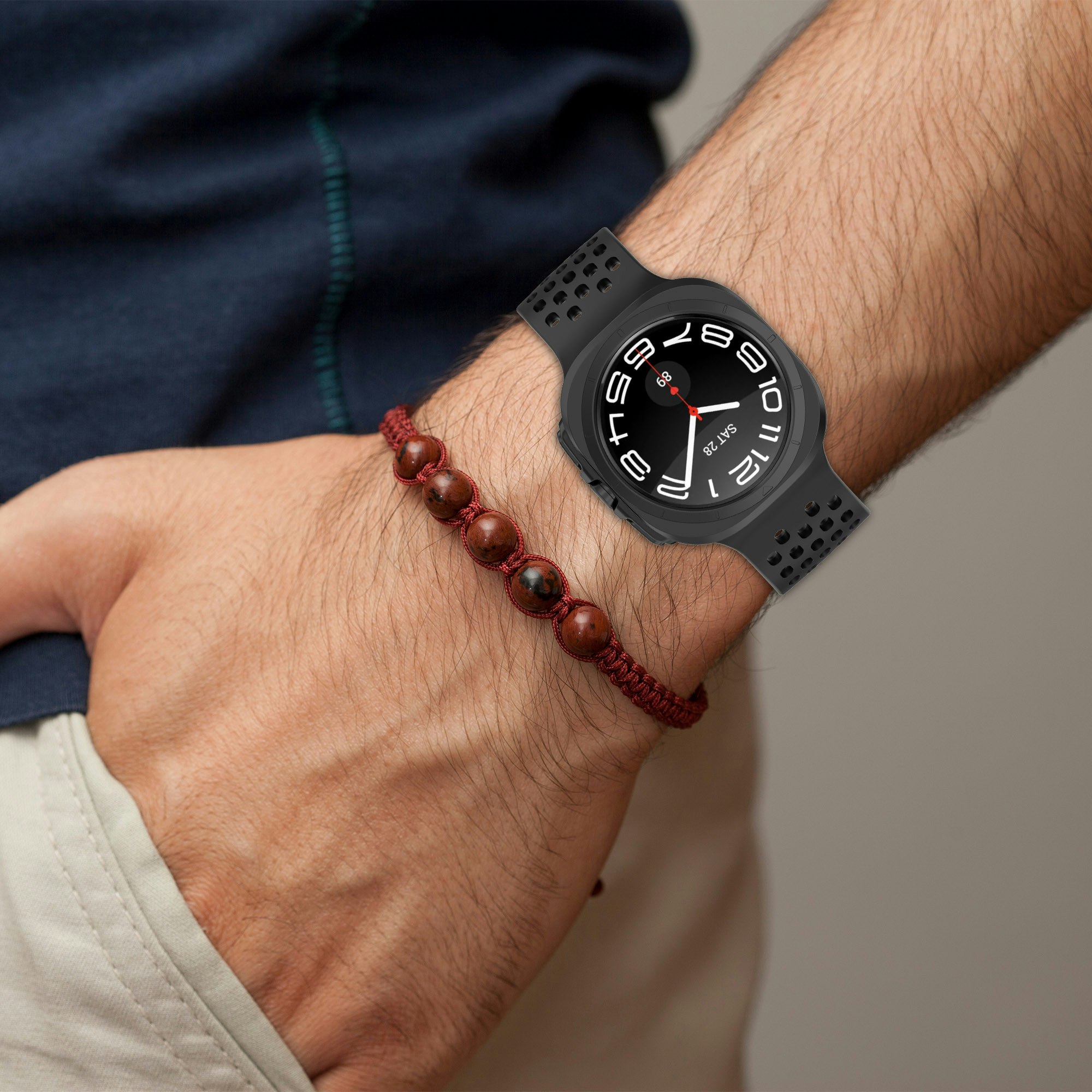 SAMSUNG GALAXY WATCH ULTRA (47 MM) SILIKONBAND MED HÅL OCH MAGNETISKT SPÄNNE