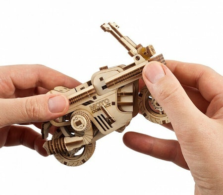 Ugears moto compact folding scooter