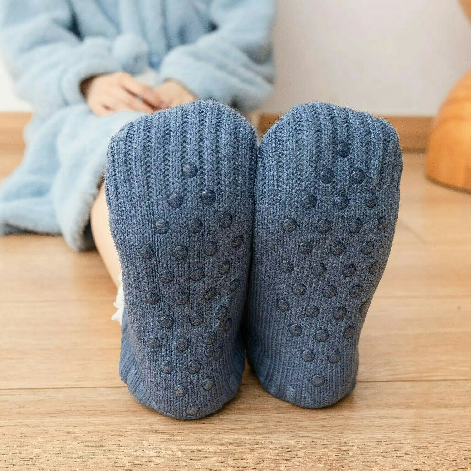 Varma sockor med halksydd