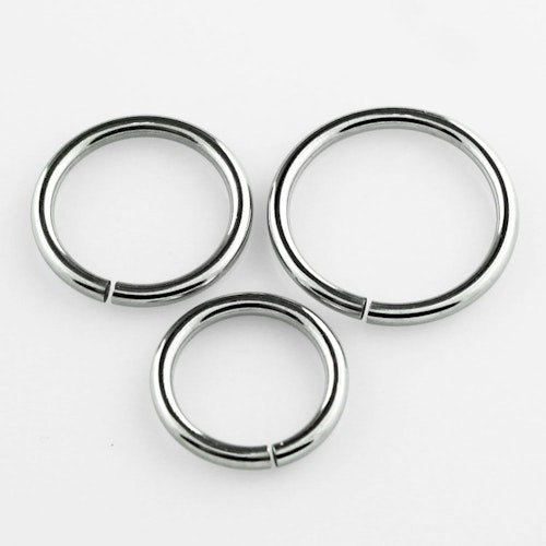 Sömlös / Seamless ring kirurgiskt stål 1.6mm