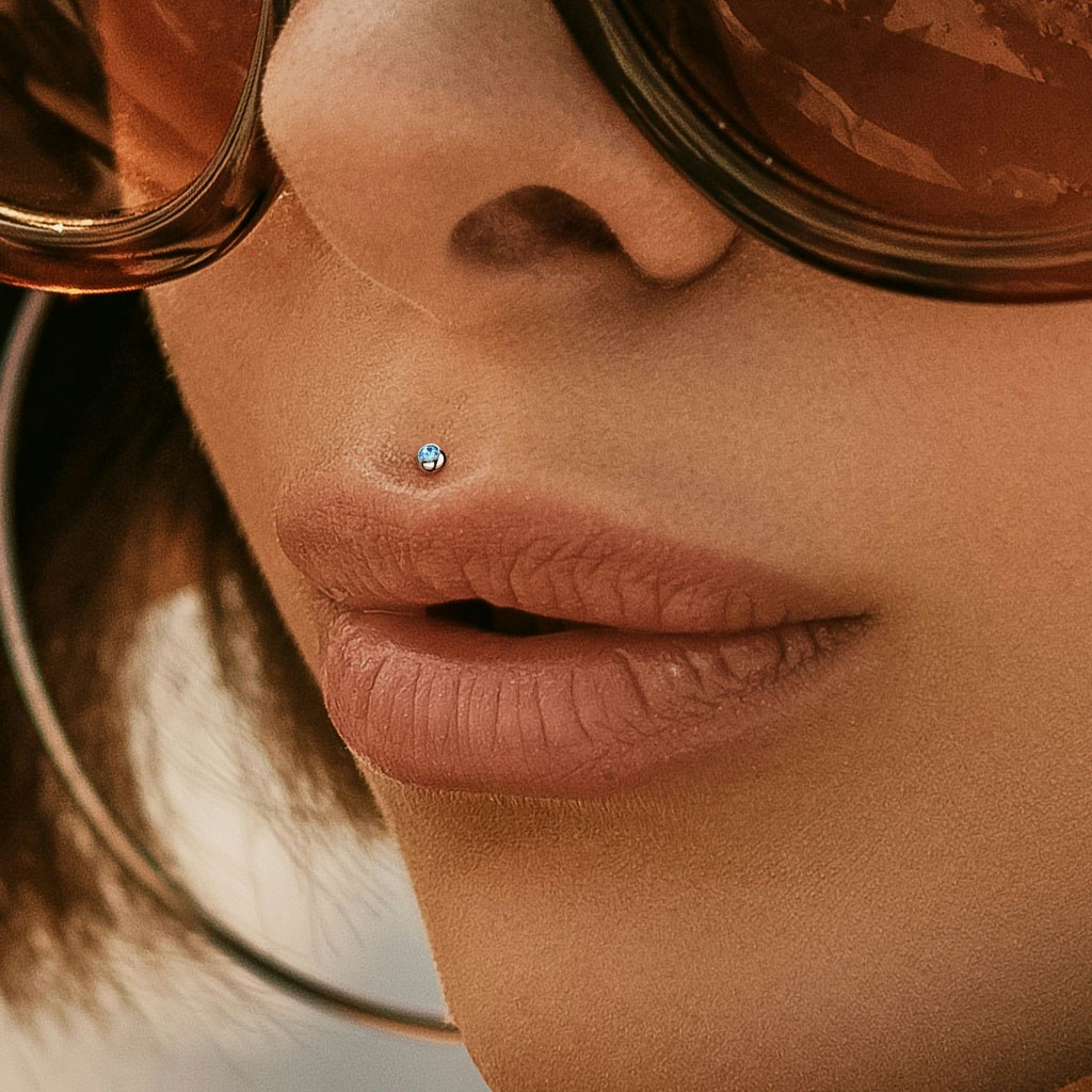 Labret / Monroe med invändigt gängad stav - kula med crystal