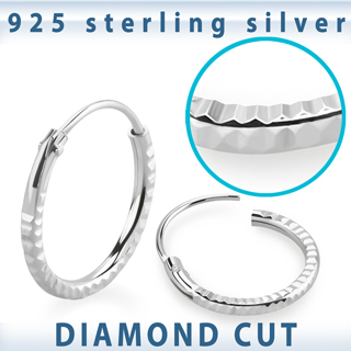 Örhänge / Silverhoop med diamantpräglad kant (par)