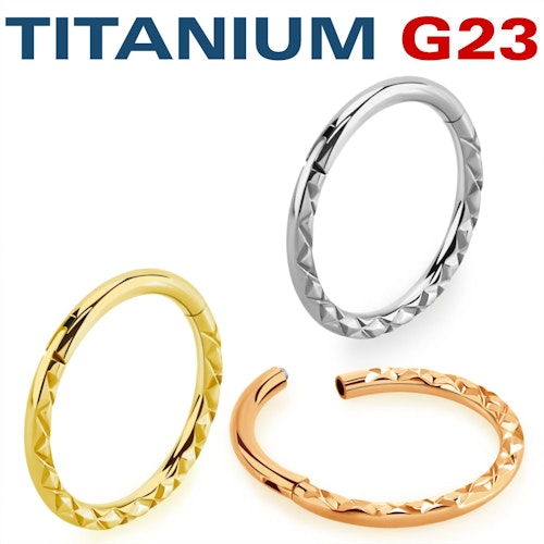 Titanium ring med gångjärn och diamantpräglad front