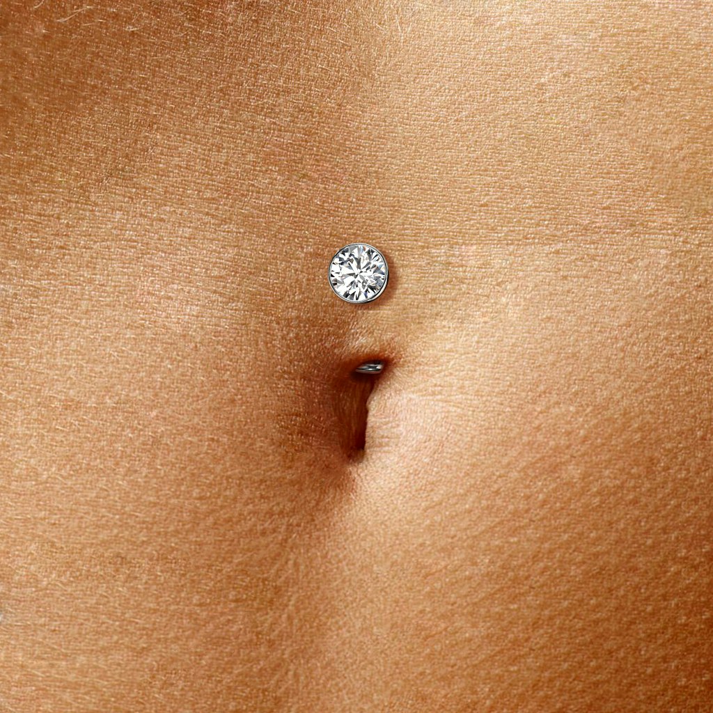 Threadless Navelsmycke i titanium Floating Navel - Topp med 5mm cubic zirconia