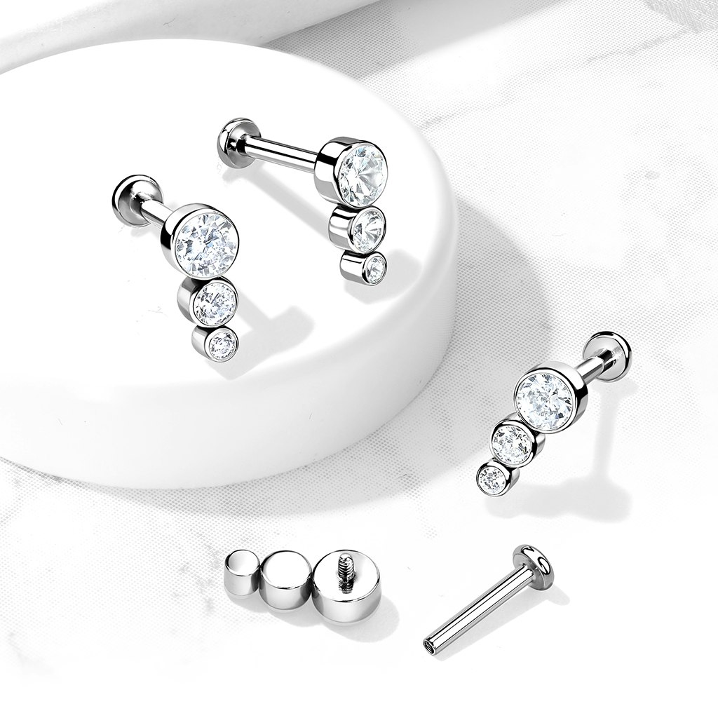 Labret i titanium 1.2mm - Topp med 3st cubic zirconia i olika storlekar