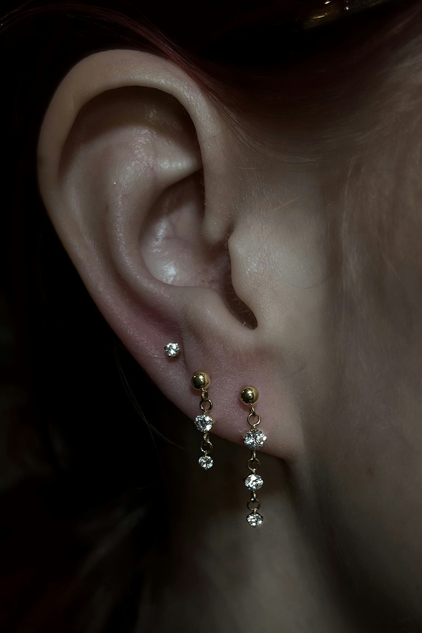 Threadless topp i titanium med 3mm kula och cubic zirconia i hänge