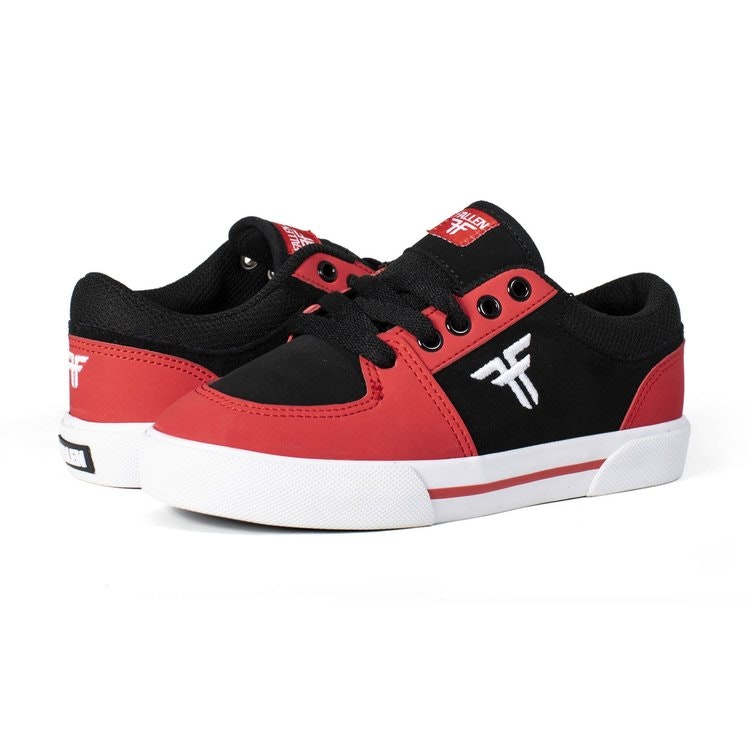 FALLEN - PATRIOT KIDS - BLACK/RED/WHITE  649:-  NU 500:-