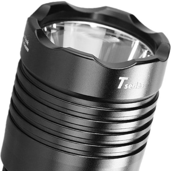 EAGTAC T25LR XHP-35, USB Rechargeable, HD 2000 Lumen Flashlight KIT