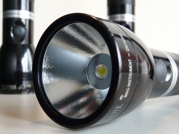 MAGLITE MagCharger LED - POLIS Ficklampa