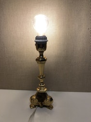 BORDSLAMPA, mässing, barockstil, 1900-talets andra hälft.