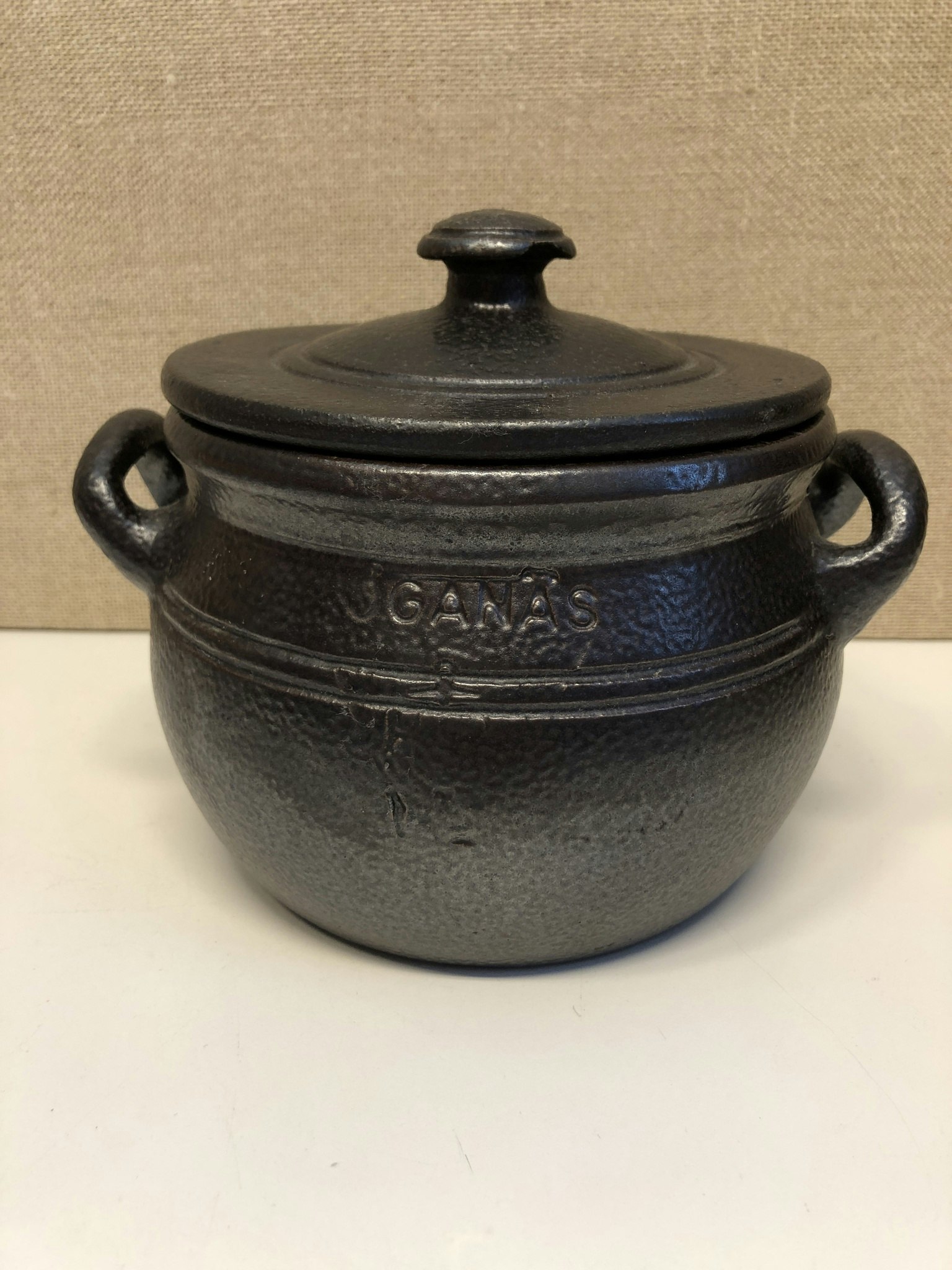 KRUKA MED LOCK, keramik, Höganäs, 1 liter.