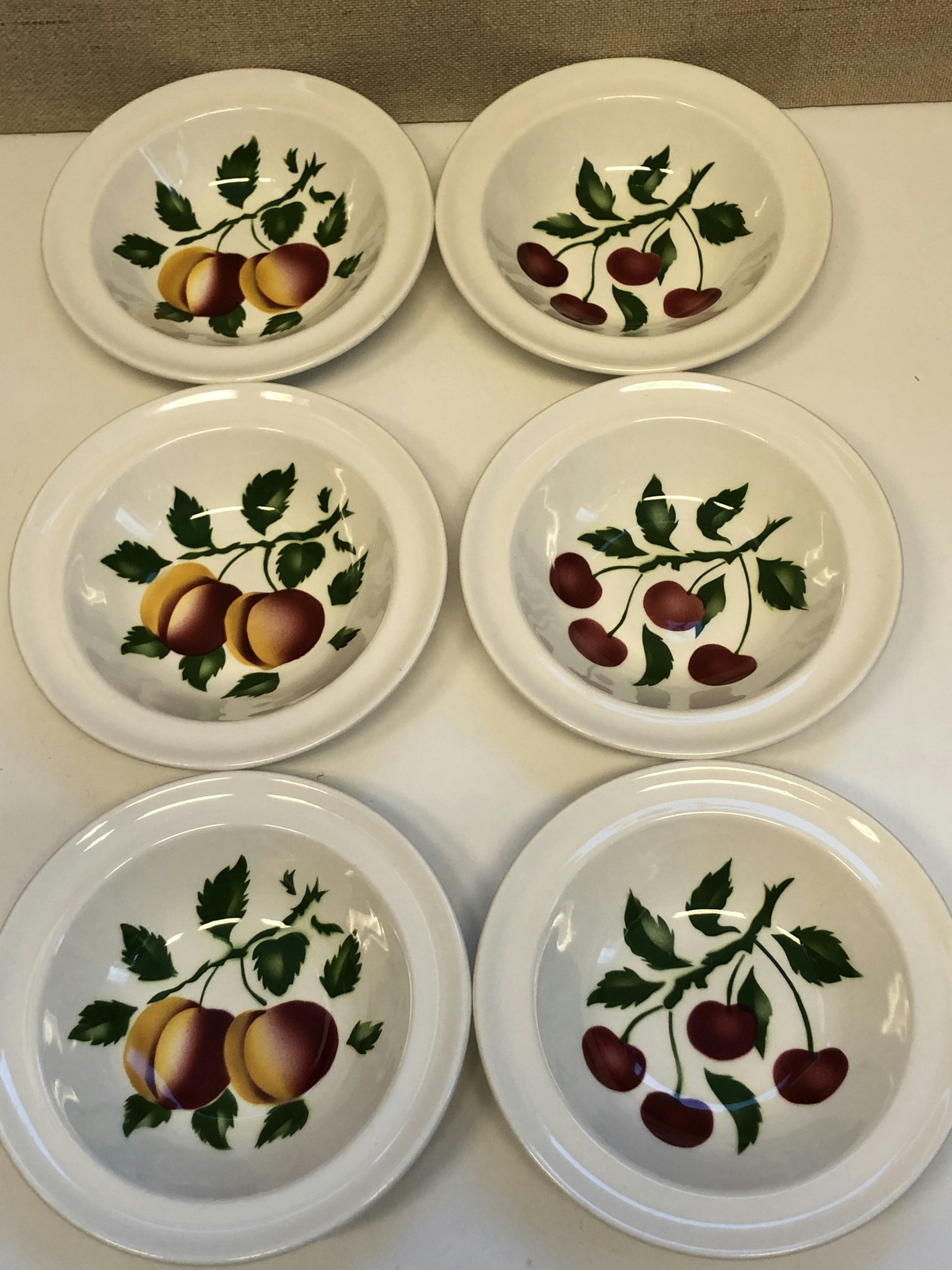 EFTERRÄTTSTALLRIKAR, 6 st. Burgundy Cherry & Devon Peach England.