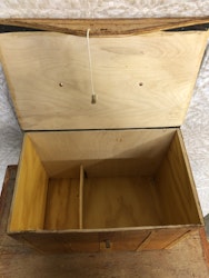 BOX/BAG, birch, 1900s.