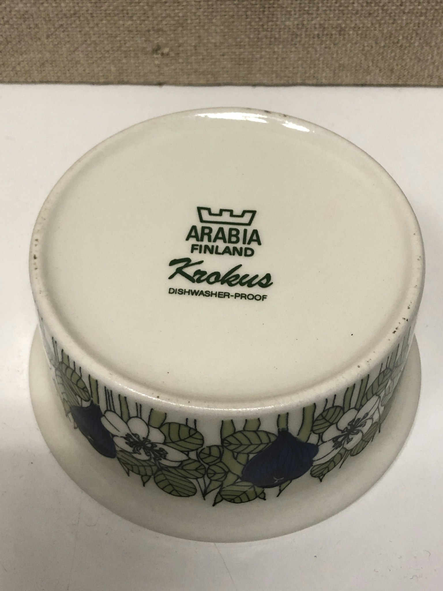 SUGAR BOWL, porcelain "Krokus" Esteri Tomula, Arabia, Finland.