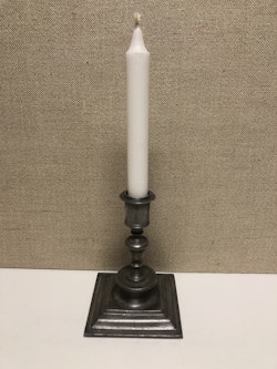 LJUSSTAKE, tenn, barockstil, 1900-tal.